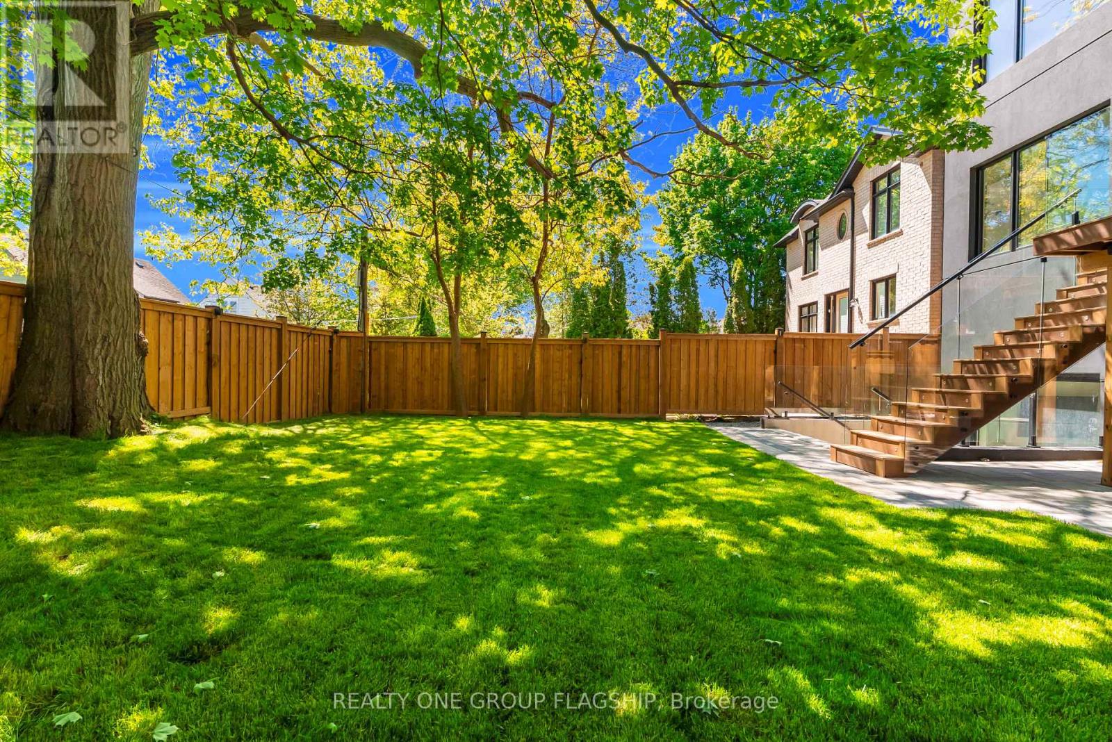 7 Bentley Drive, Toronto, Ontario  M8Z 3L9 - Photo 45 - W13734980