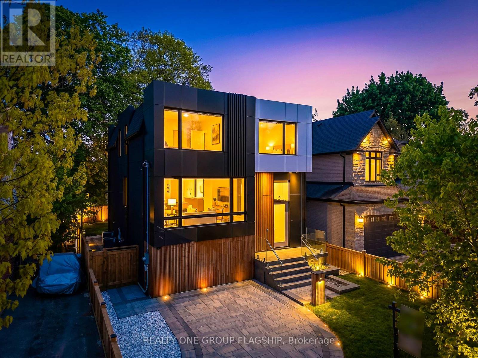 7 Bentley Drive, Toronto, Ontario  M8Z 3L9 - Photo 49 - W13734980