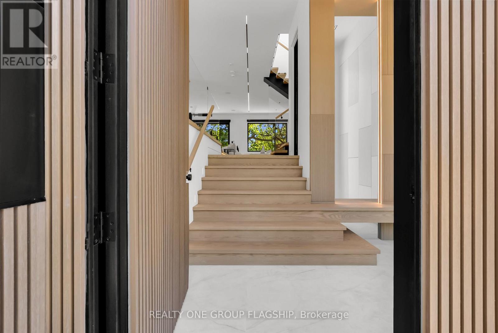 7 Bentley Drive, Toronto, Ontario  M8Z 3L9 - Photo 5 - W13734980
