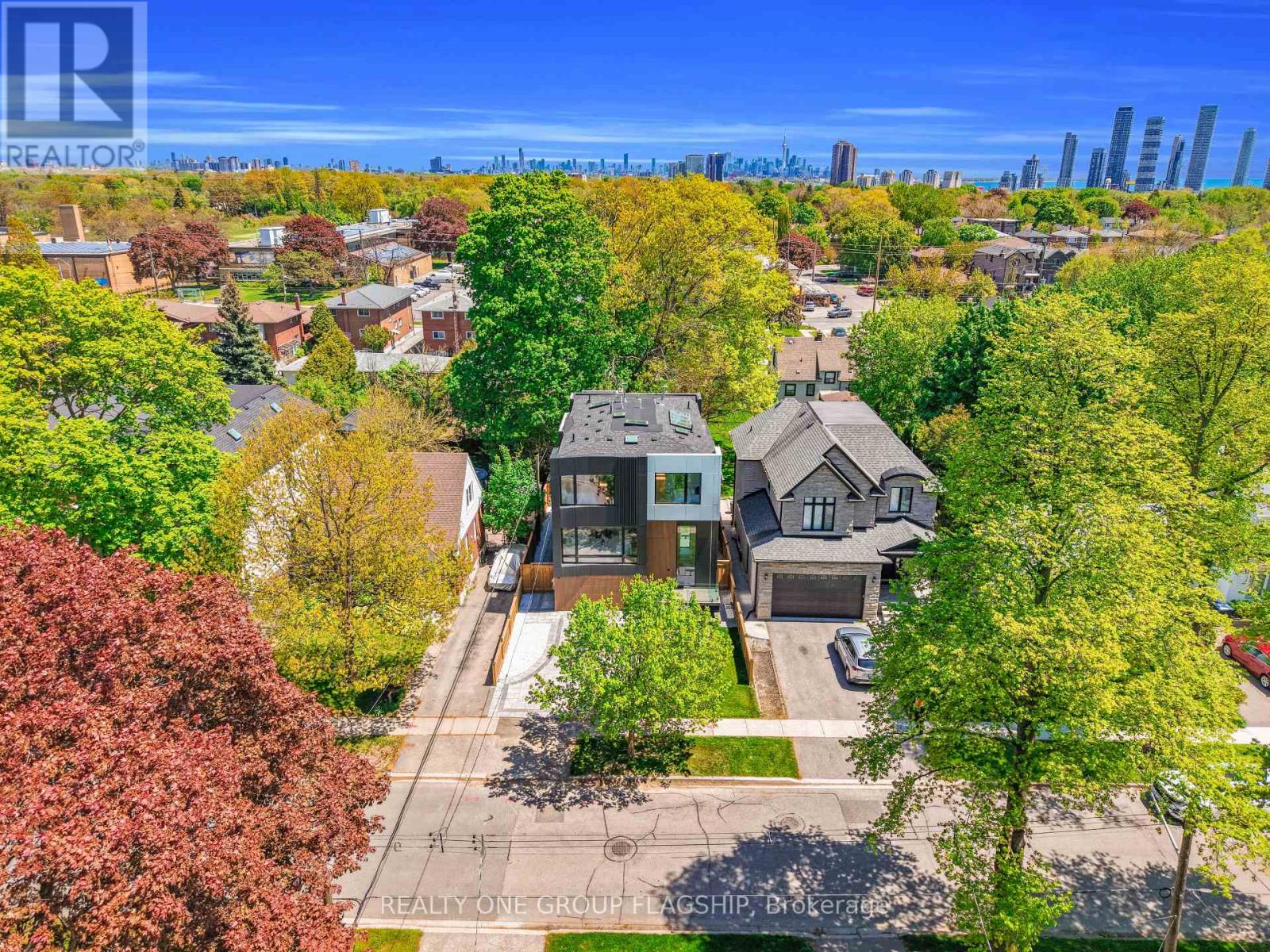 7 Bentley Drive, Toronto, Ontario  M8Z 3L9 - Photo 50 - W13734980
