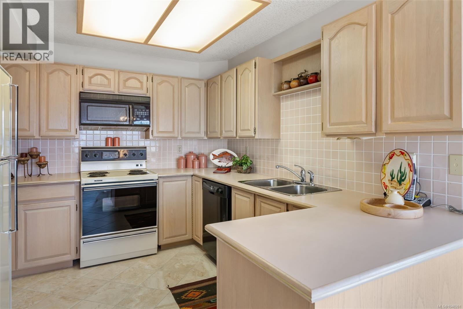 504 6880 Wallace Dr, Central Saanich, British Columbia V8M 1N8 - Photo 13 - 1048281