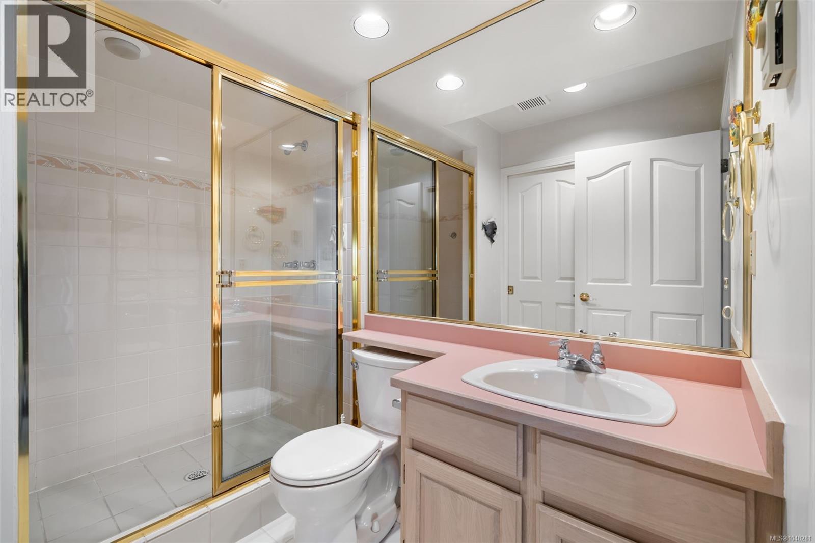 504 6880 Wallace Dr, Central Saanich, British Columbia V8M 1N8 - Photo 32 - 1048281