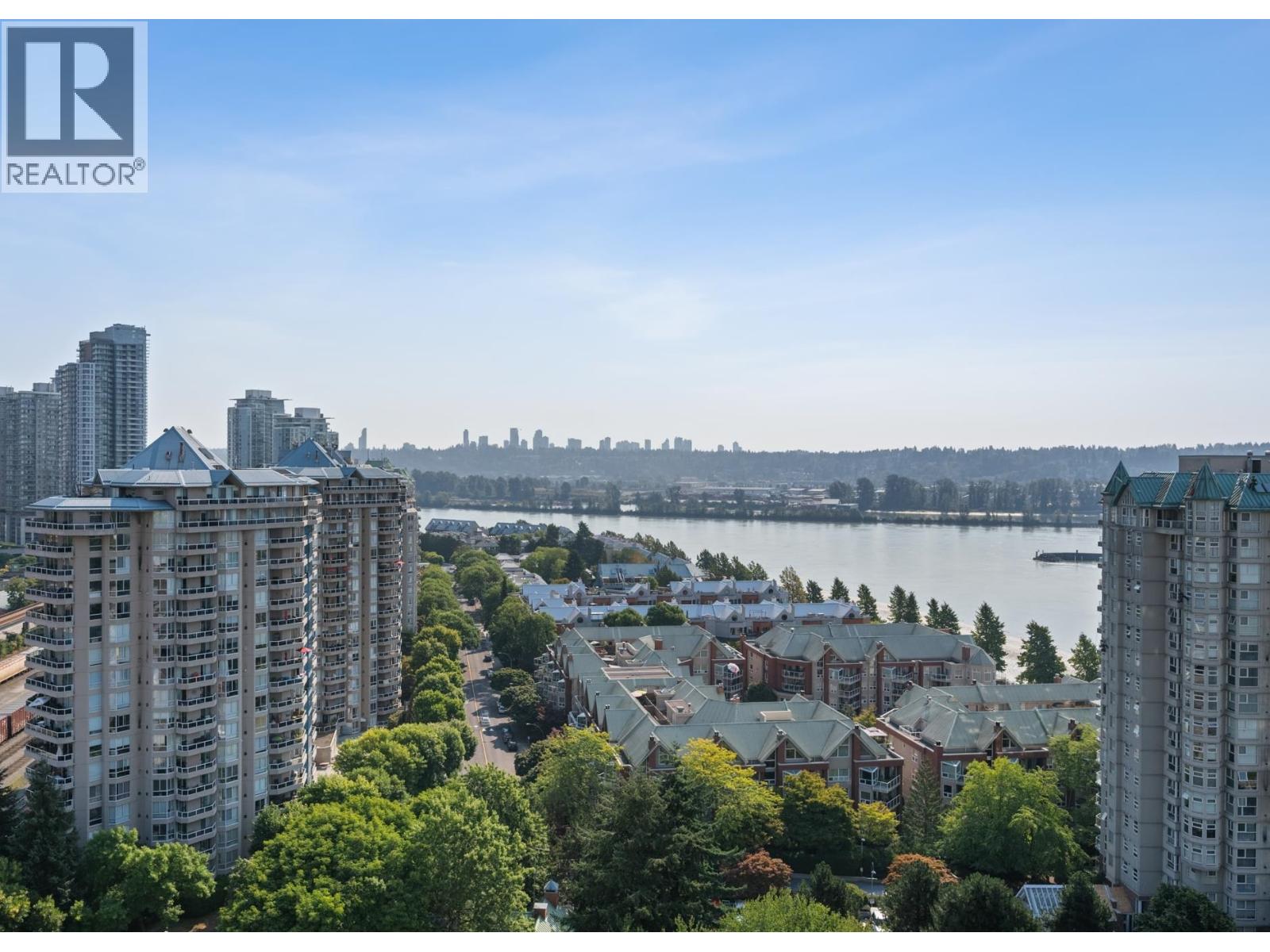 2102 10 Laguna Court, New Westminster, British Columbia  V3M 6W3 - Photo 2 - R3159036