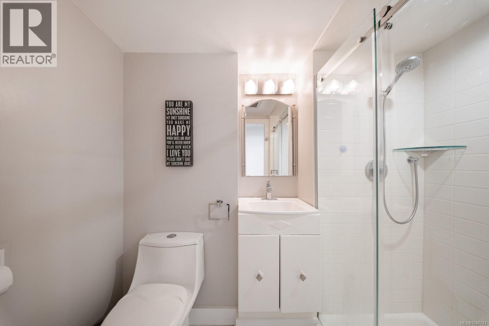 2229 Arbutus Rd E, Saanich, British Columbia  V8N 1V2 - Photo 31 - 1047741