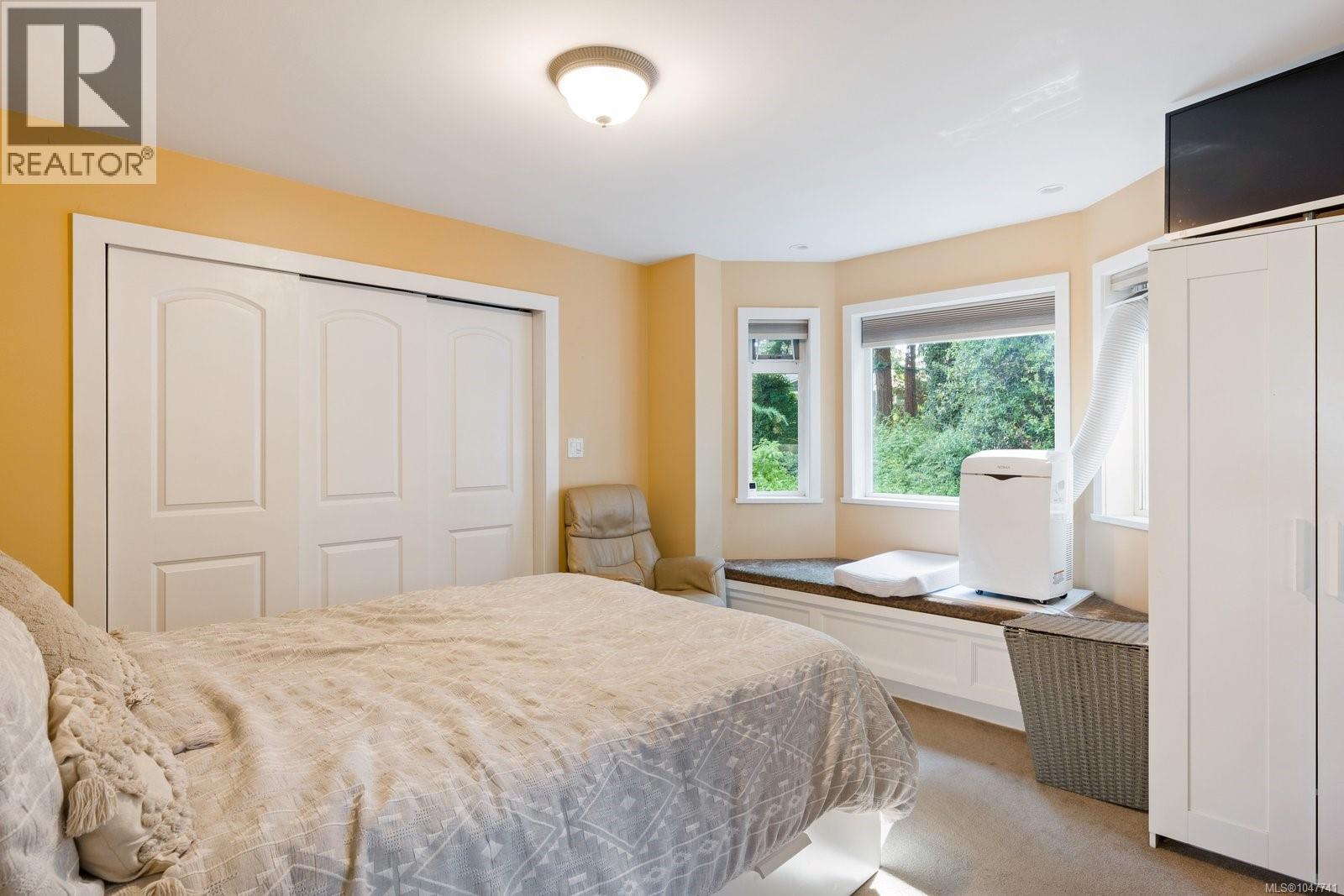 2229 Arbutus Rd E, Saanich, British Columbia  V8N 1V2 - Photo 50 - 1047741