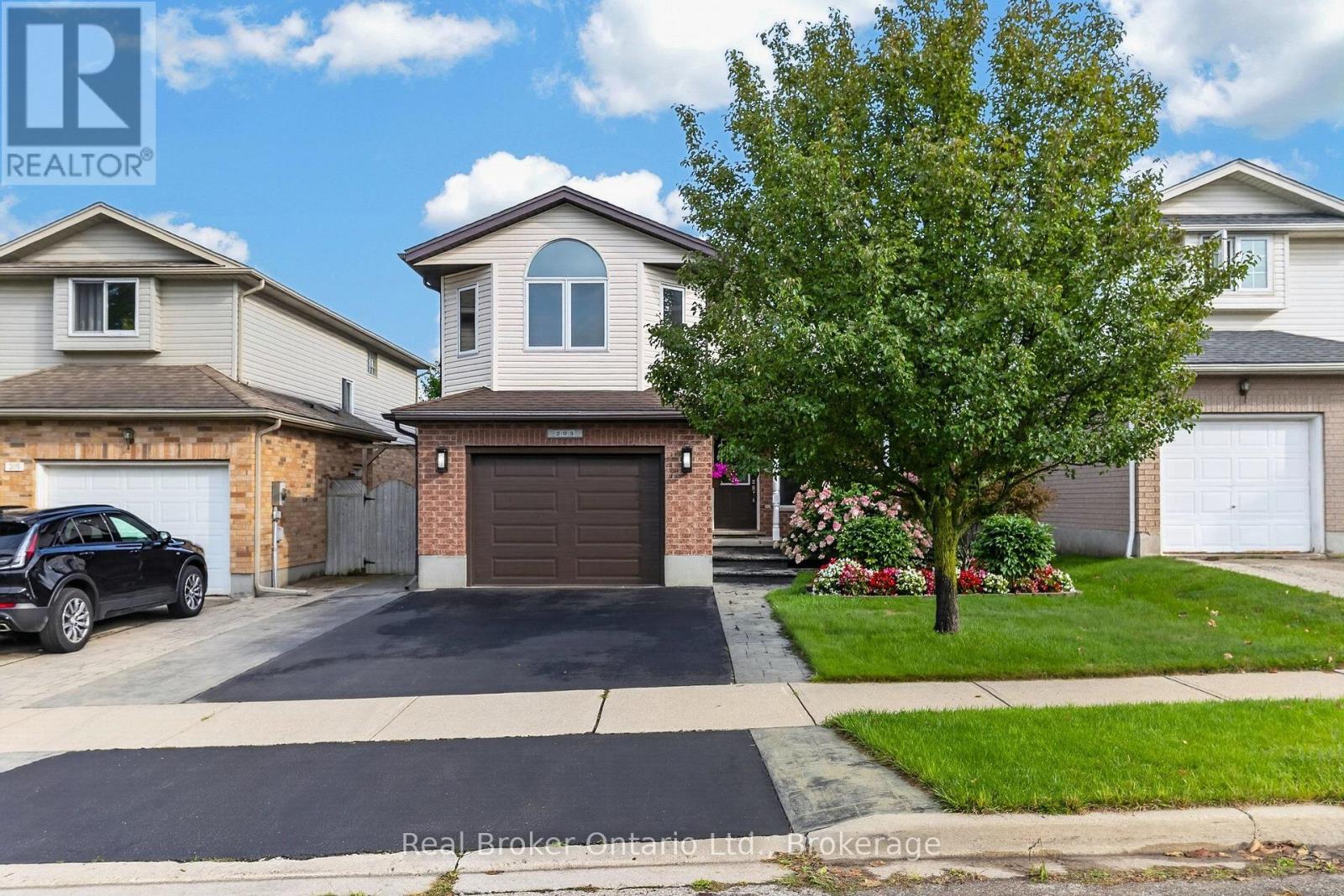 203 Country Club Drive, Guelph (Victoria North), Ontario  N1E 3K8 - Photo 2 - X13735070