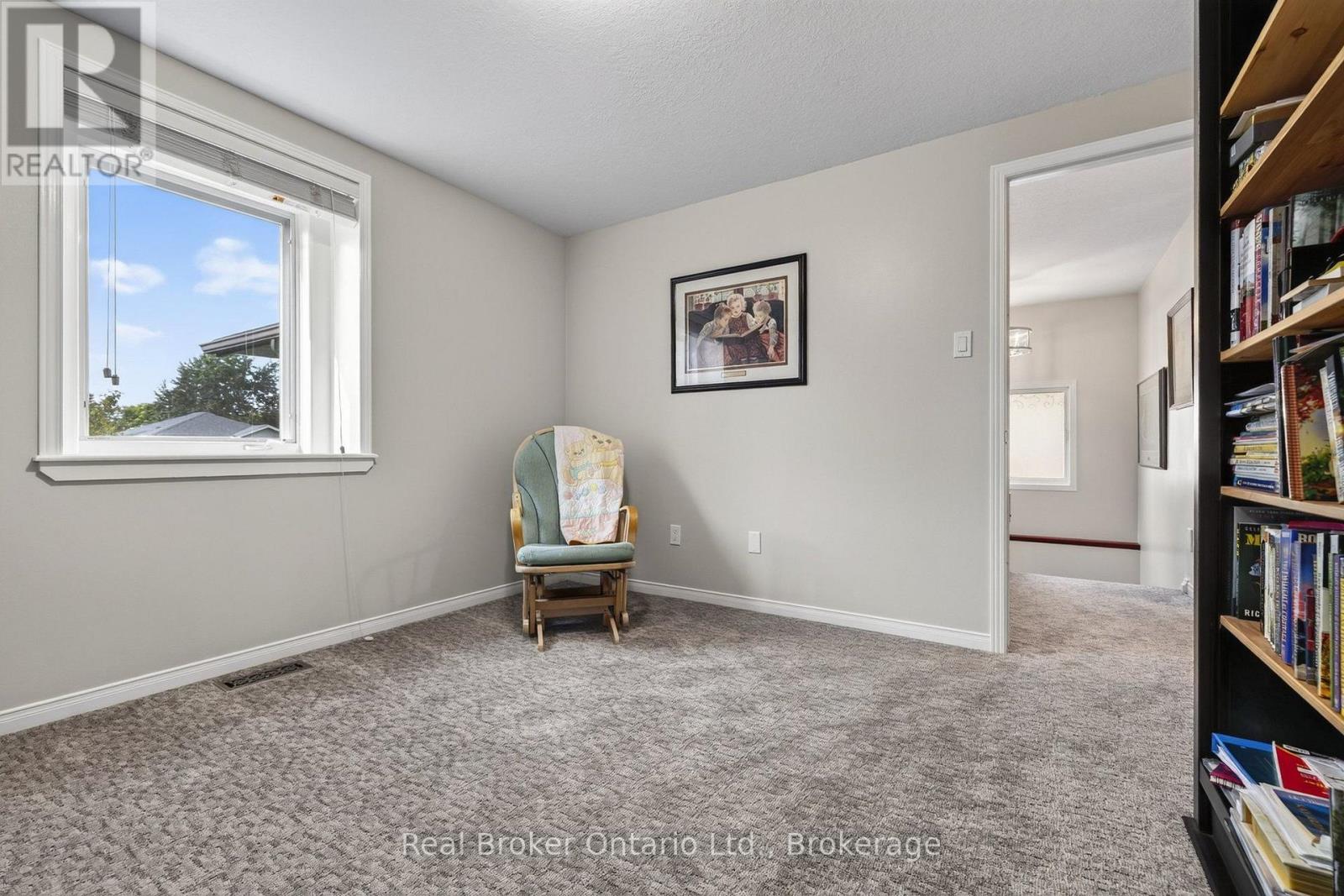 203 Country Club Drive, Guelph (Victoria North), Ontario  N1E 3K8 - Photo 25 - X13735070