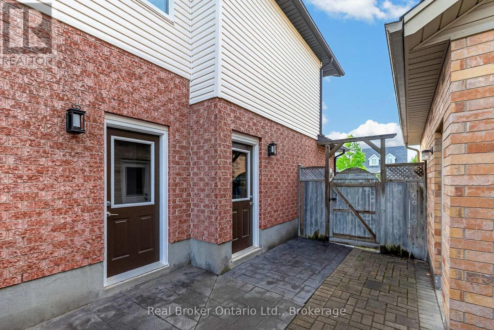 203 Country Club Drive, Guelph (Victoria North), Ontario  N1E 3K8 - Photo 41 - X13735070