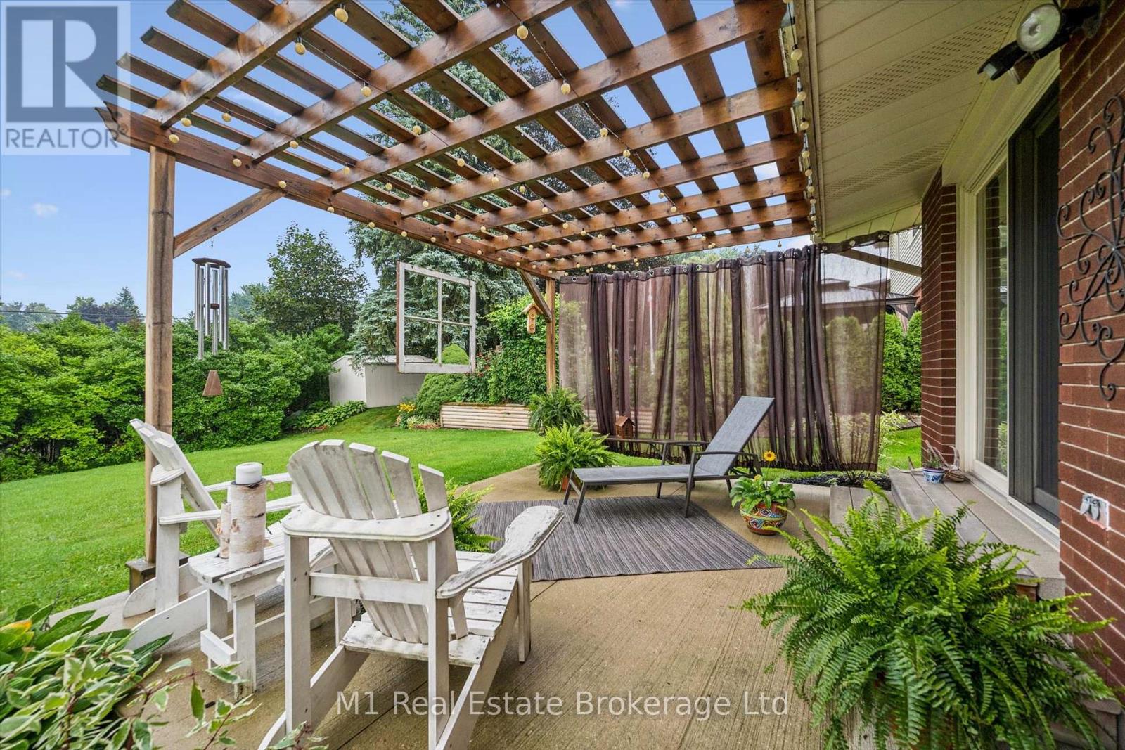 610 St David Street S, Centre Wellington, Ontario  N1M 2L9 - Photo 40 - X13735072
