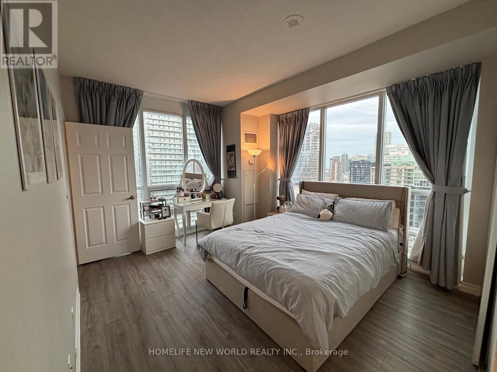 3305 - 761 Bay Street, Toronto, Ontario  M5G 2R2 - Photo 12 - C13733098