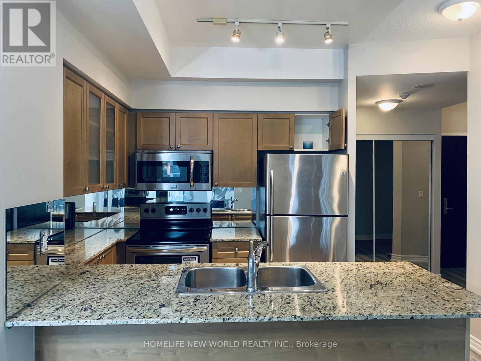 3305 - 761 Bay Street, Toronto, Ontario  M5G 2R2 - Photo 8 - C13733098