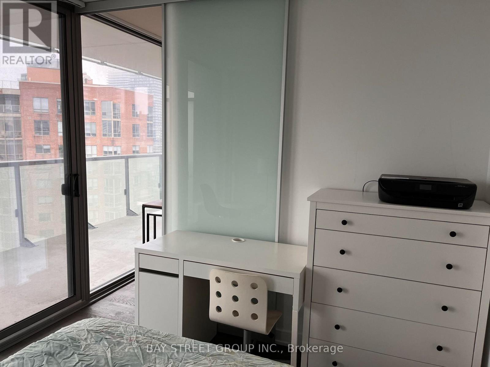 2510 - 57 St. Joseph Street, Toronto, Ontario  M5S 0C5 - Photo 5 - C13735028
