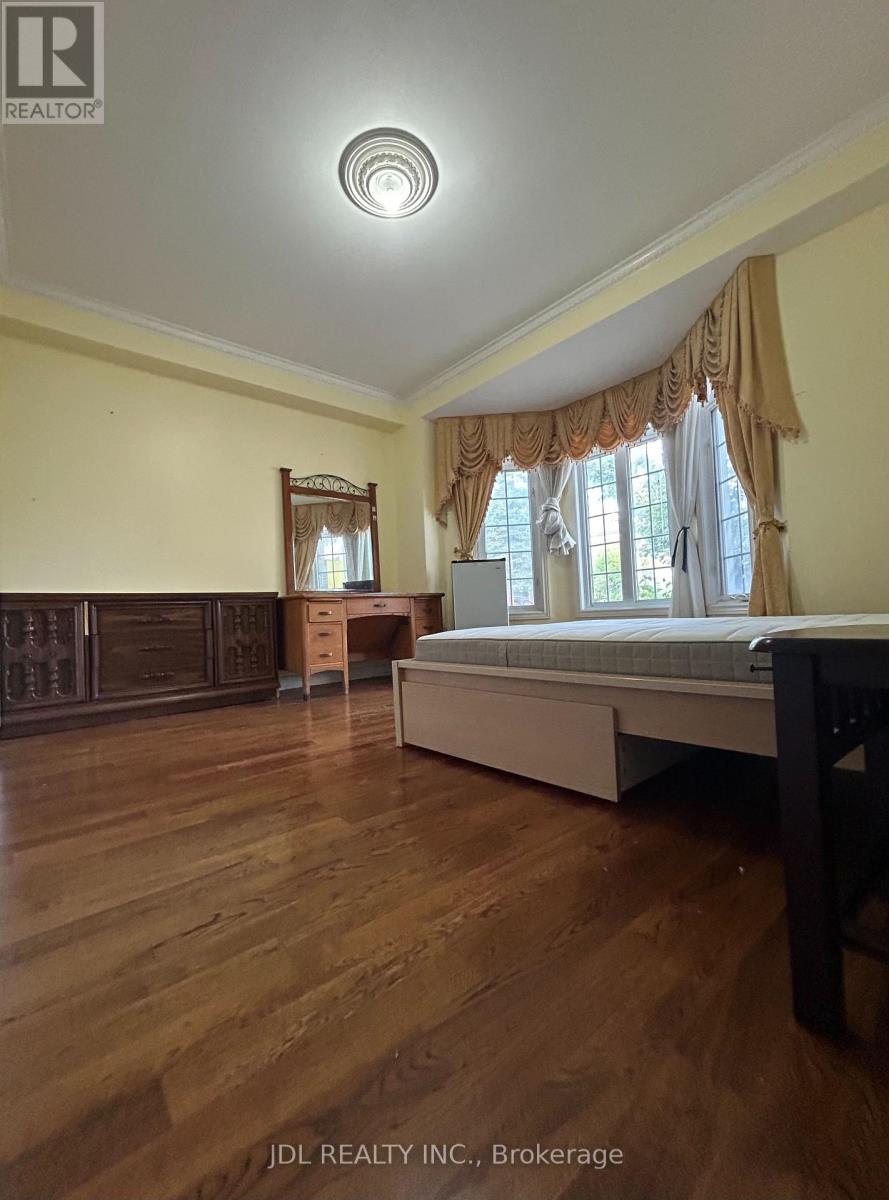 Master Bedroom Main Floor - 128 Denison Ave Avenue, Toronto, Ontario  M5T 2N3 - Photo 5 - C13735036