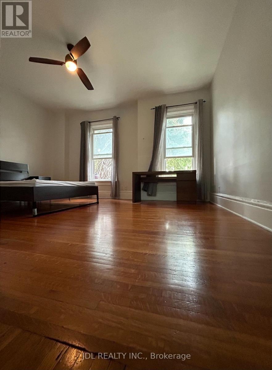 Suite Aa 2nd Floor - 137 Denison Ave Avenue, Toronto, Ontario  M5T 2N2 - Photo 11 - C13735040