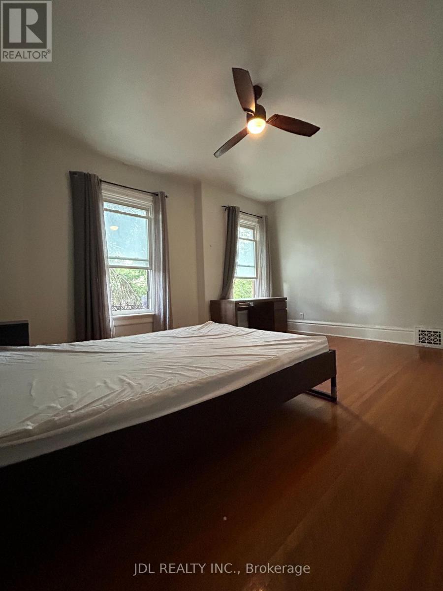 Suite Aa 2nd Floor - 137 Denison Ave Avenue, Toronto, Ontario  M5T 2N2 - Photo 13 - C13735040