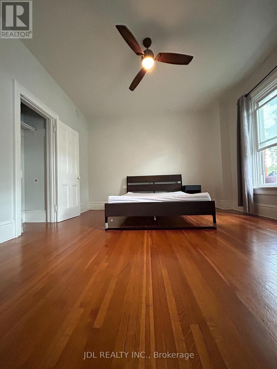 Suite Aa 2nd Floor - 137 Denison Ave Avenue, Toronto, Ontario  M5T 2N2 - Photo 14 - C13735040