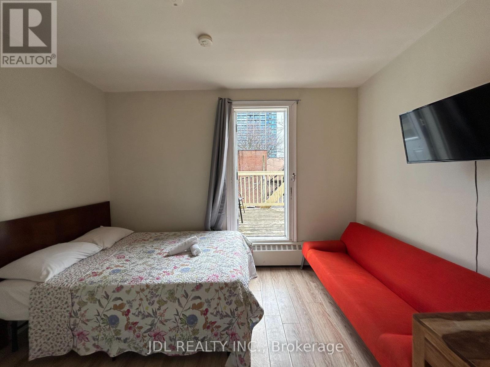 2-Bedroom Unit 2nd Floor - 3 Pembroke St Street, Toronto, Ontario  M5A 2N6 - Photo 3 - C13735050