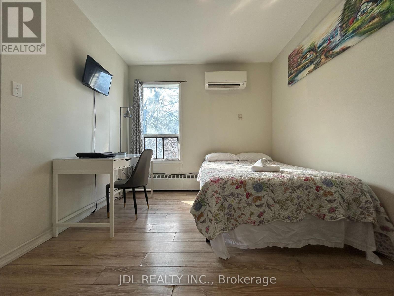 2-Bedroom Unit 2nd Floor - 3 Pembroke St Street, Toronto, Ontario  M5A 2N6 - Photo 5 - C13735050