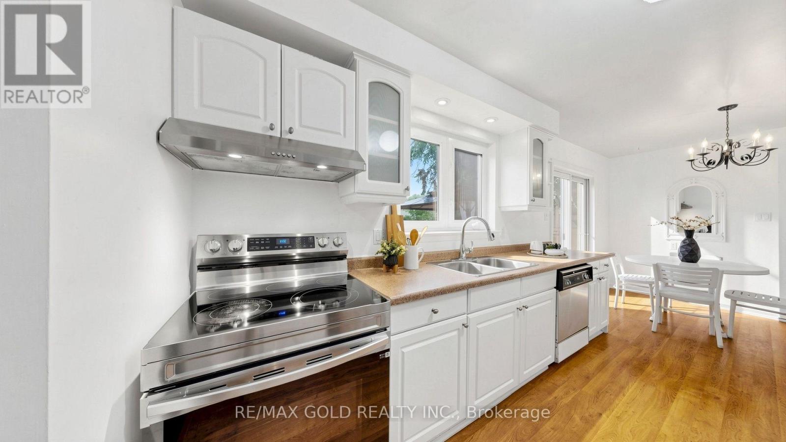 146 Oakmeadow Boulevard, Toronto, Ontario  M1E 4H3 - Photo 10 - E13735012
