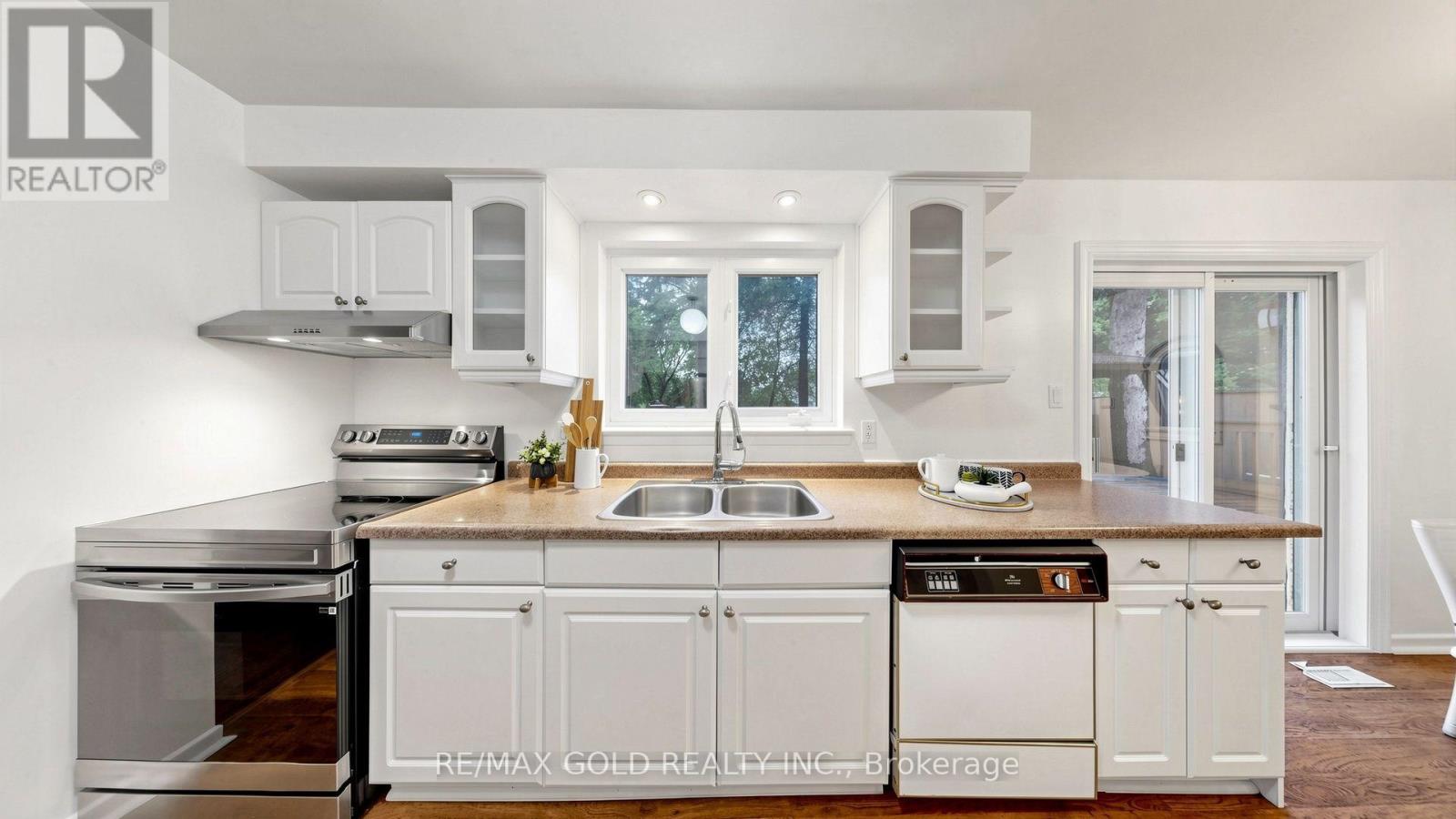 146 Oakmeadow Boulevard, Toronto, Ontario  M1E 4H3 - Photo 11 - E13735012