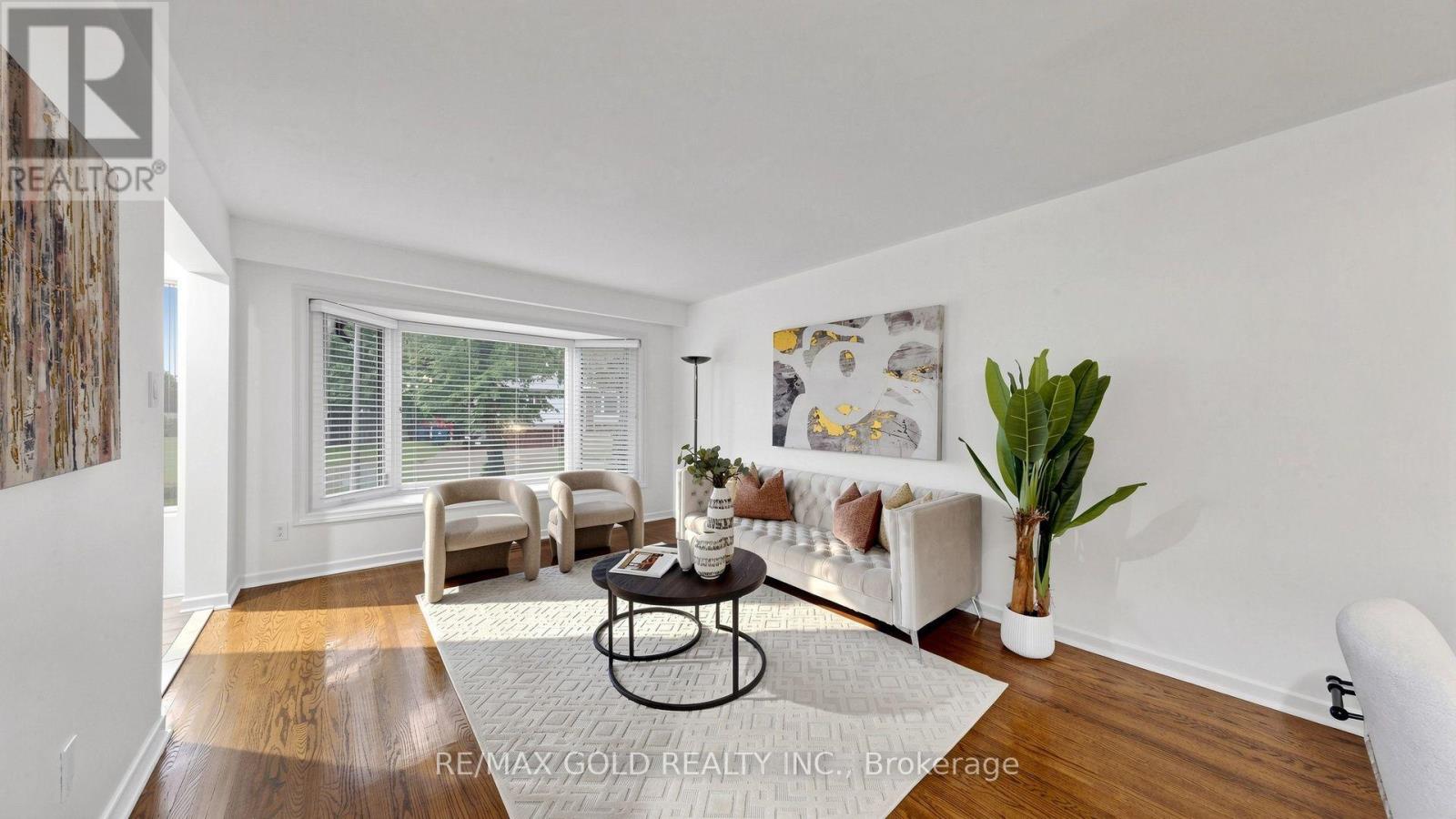 146 Oakmeadow Boulevard, Toronto, Ontario  M1E 4H3 - Photo 4 - E13735012