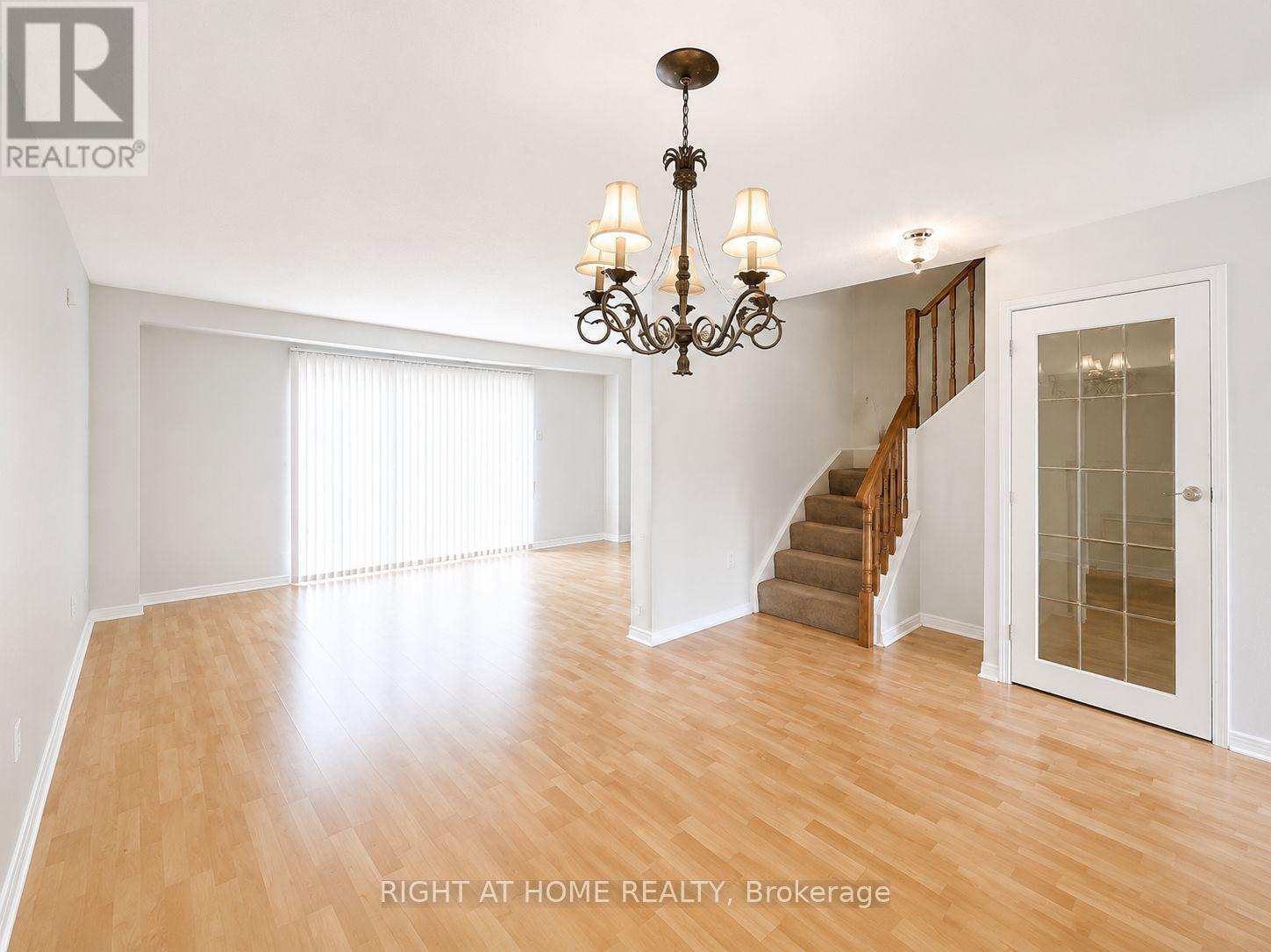 62 - 580 Eyer Drive, Pickering, Ontario L1W 3B7 - Photo 3 - E13735022