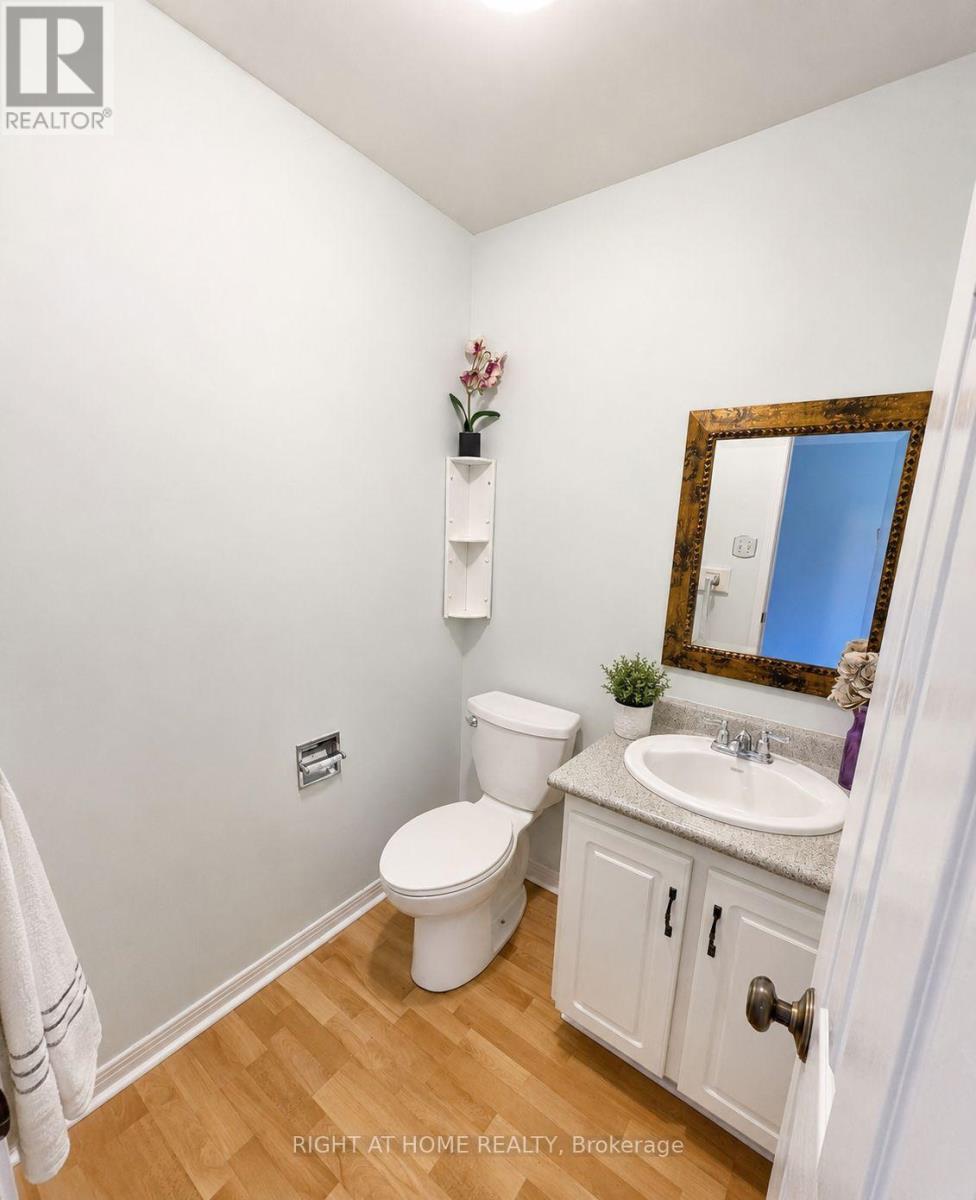 62 - 580 Eyer Drive, Pickering, Ontario L1W 3B7 - Photo 8 - E13735022
