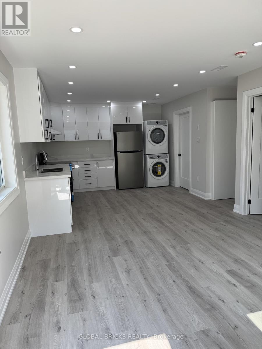 Unit 2- Rear Upper - 101 Minerva Avenue, Toronto, Ontario  M1M 1V8 - Photo 3 - E13735060