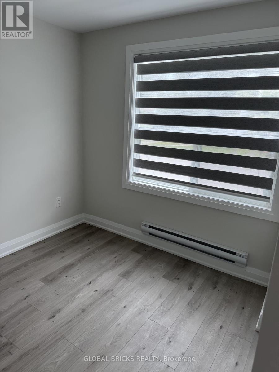 Unit 2- Rear Upper - 101 Minerva Avenue, Toronto, Ontario  M1M 1V8 - Photo 9 - E13735060