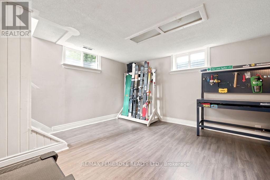 143 Schwanz Road, Petawawa, Ontario  K8H 1Y6 - Photo 29 - X13735080