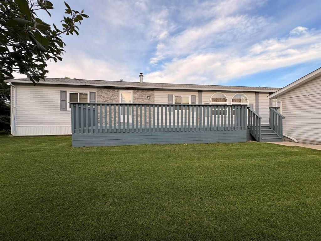 10 Mockingbird Drive, Brandon, Manitoba  R7C 1B2 - Photo 2 - 202621959