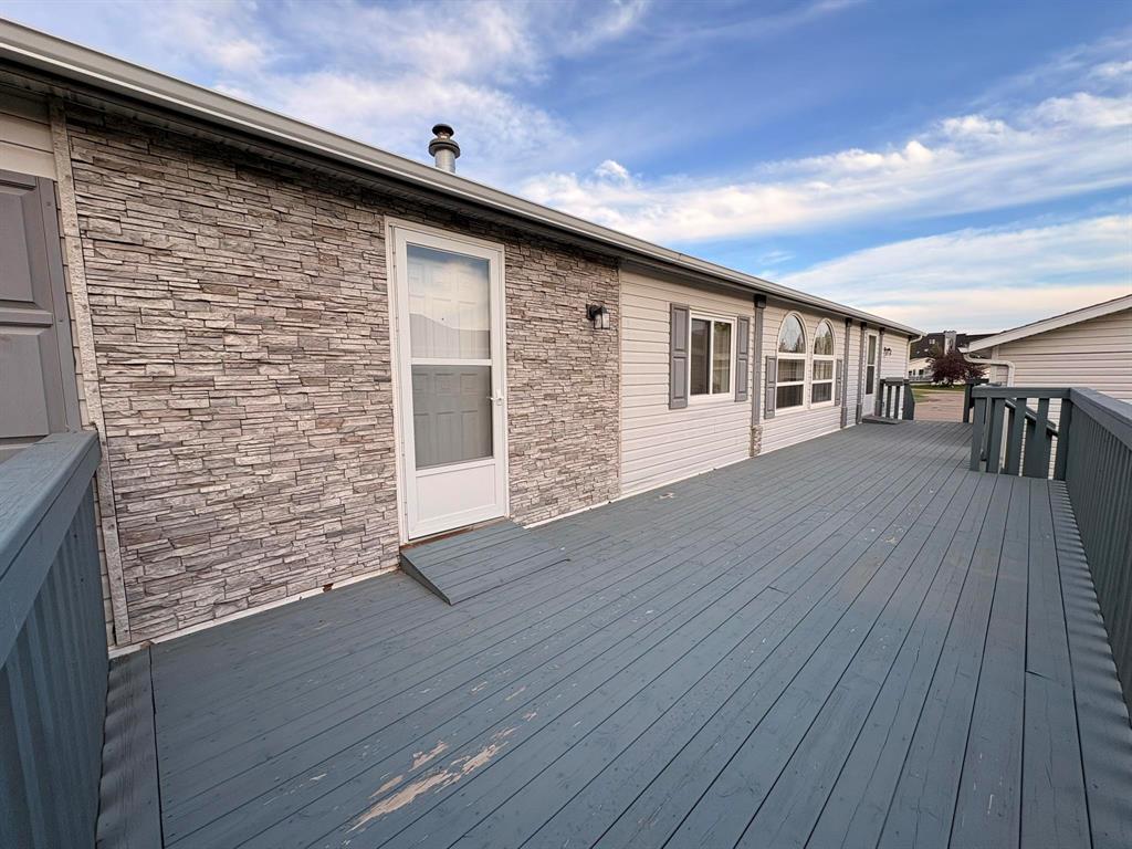 10 Mockingbird Drive, Brandon, Manitoba  R7C 1B2 - Photo 4 - 202621959