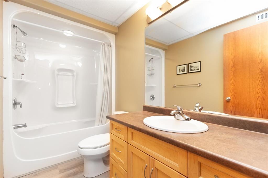 26 Granite Park Boulevard, Steinbach, Manitoba  R5G 2A9 - Photo 25 - 202621783