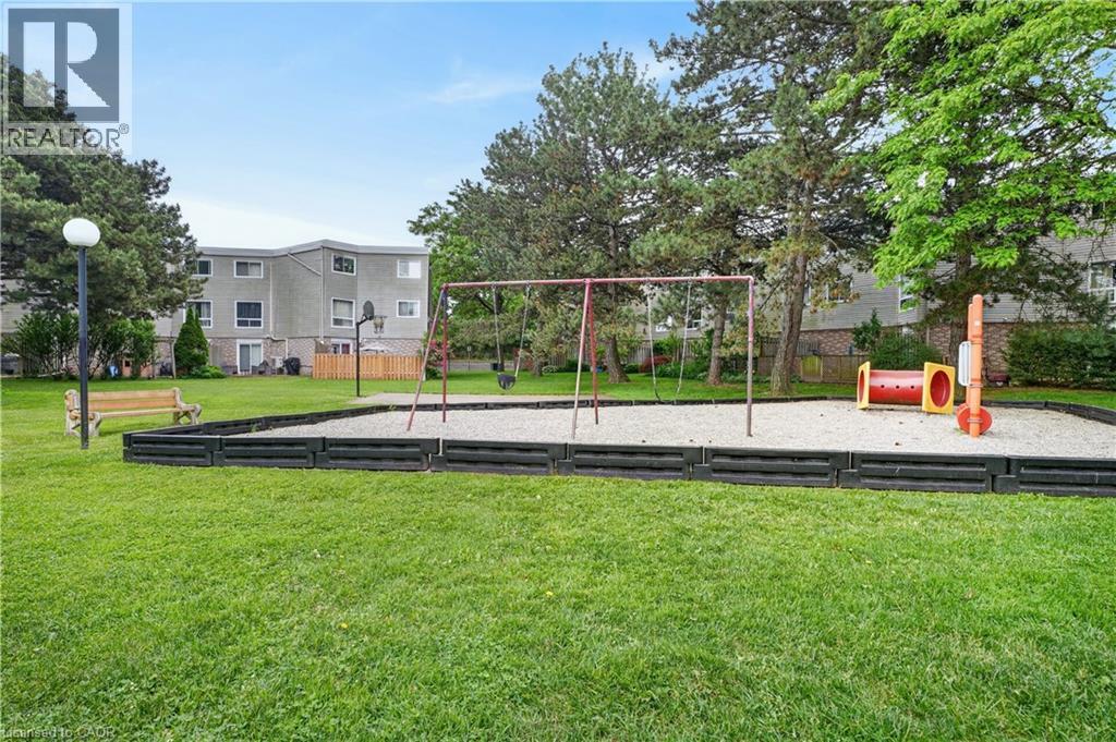 60 Elmsdale Drive Unit# 66, Kitchener, Ontario  N2E 2G4 - Photo 36 - 40859645