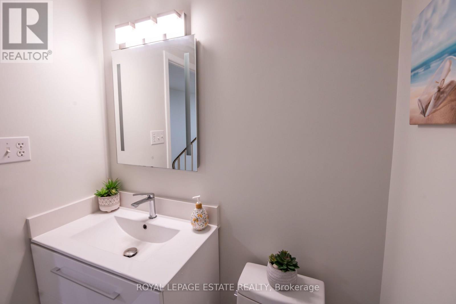 3 - 228 Kingswood Drive, Kitchener, Ontario  N2E 2K2 - Photo 20 - X13735094