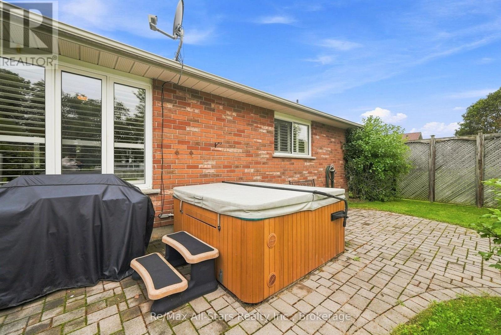 22 Hallett Crescent, Kawartha Lakes, Ontario  K0M 2C0 - Photo 29 - X13727230
