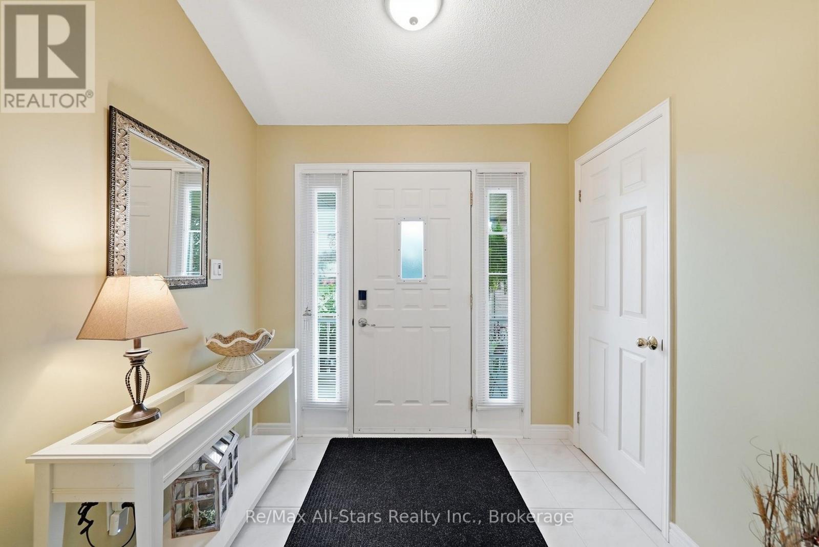 22 Hallett Crescent, Kawartha Lakes, Ontario  K0M 2C0 - Photo 8 - X13727230