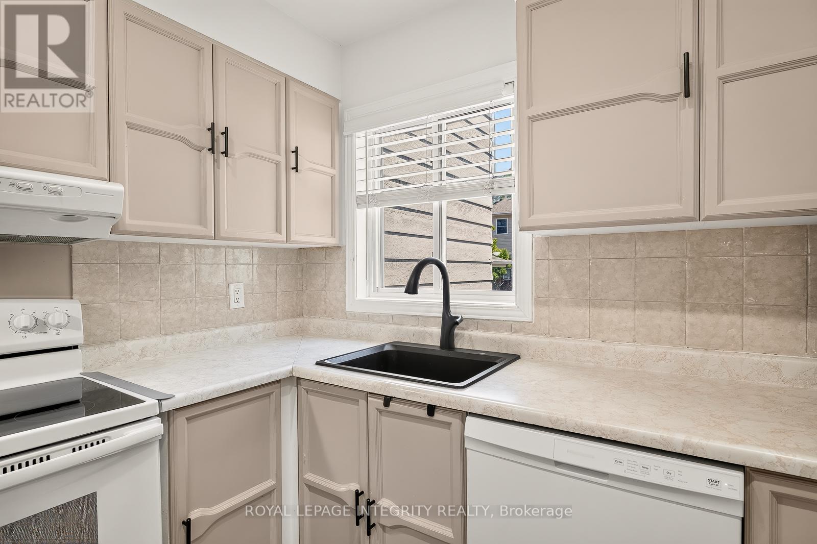 16 Stamford Private, Ottawa, Ontario  K1T 3J1 - Photo 17 - X13735146