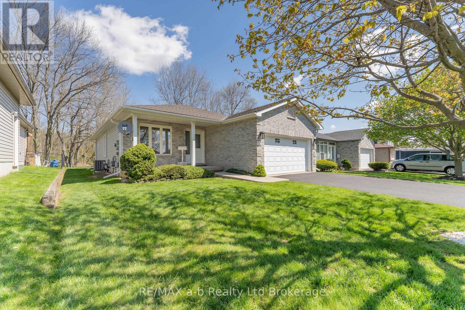44 Beech Boulevard, Tillsonburg, Ontario  N4G 5R8 - Photo 4 - X13735144