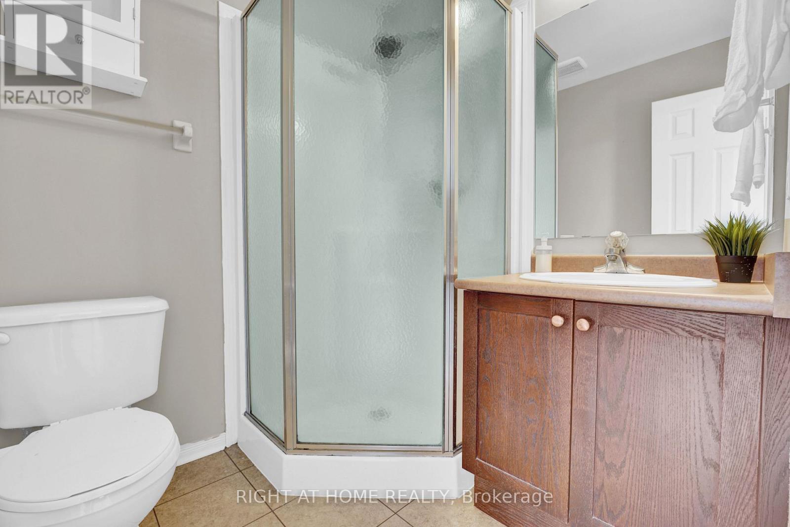 1720 Radcliffe Drive, Oshawa, Ontario  L1K 2T1 - Photo 13 - E13735166