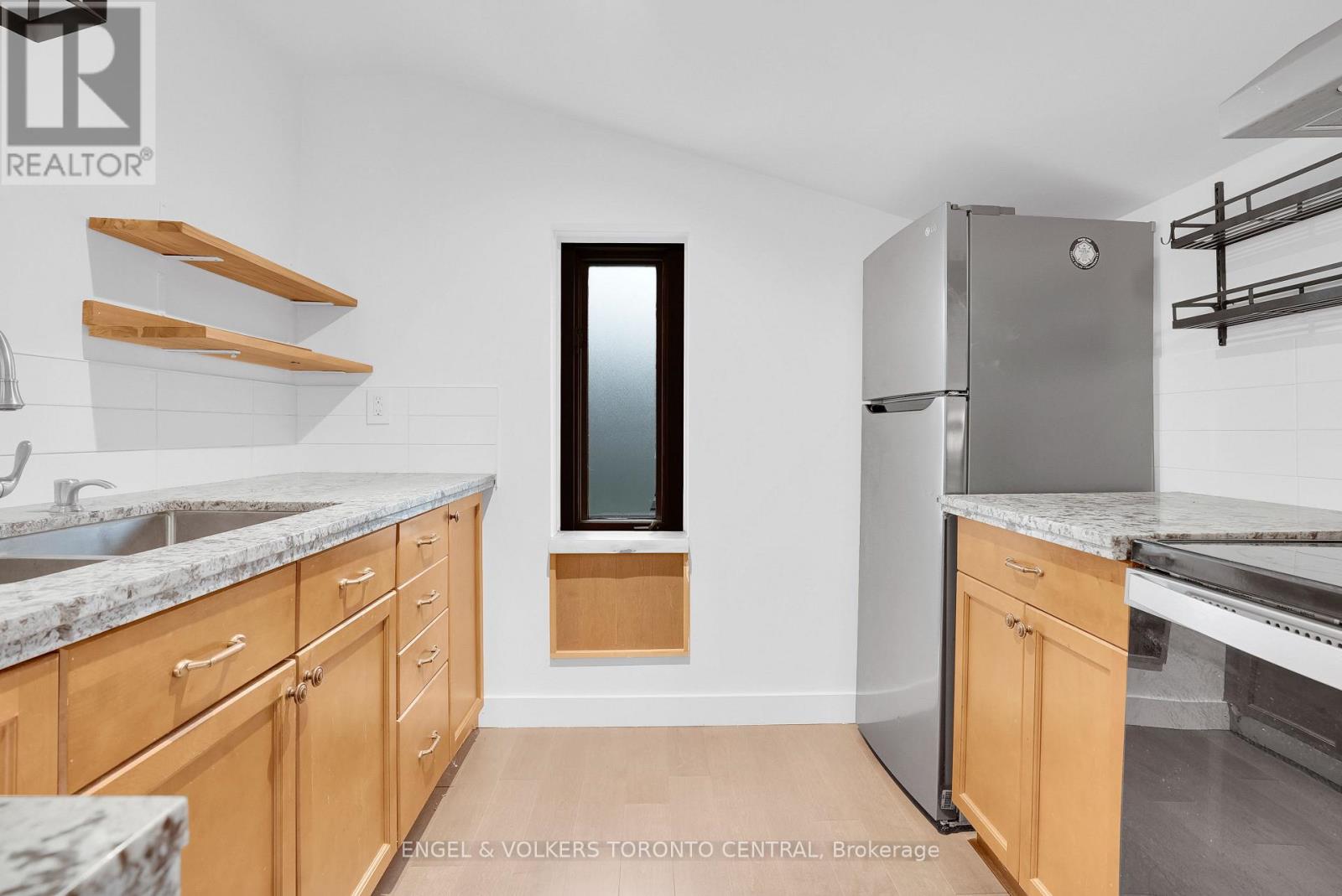 204 Cox Mill Road, Barrie, Ontario  L4N 4G5 - Photo 16 - S13729884