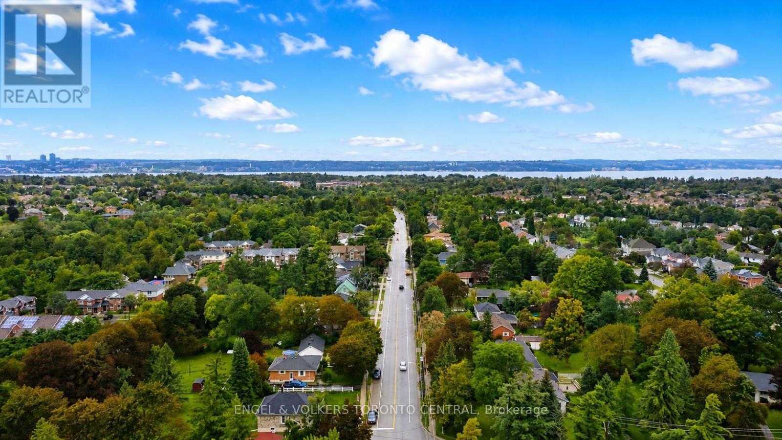 204 Cox Mill Road, Barrie, Ontario  L4N 4G5 - Photo 6 - S13729884
