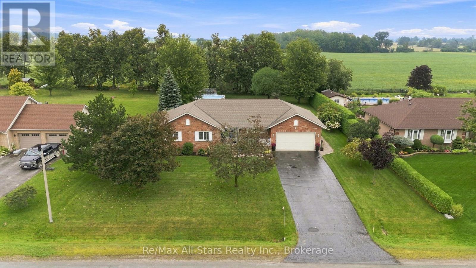 22 Hallett Crescent, Kawartha Lakes, Ontario  K0M 2C0 - Photo 2 - X13727230