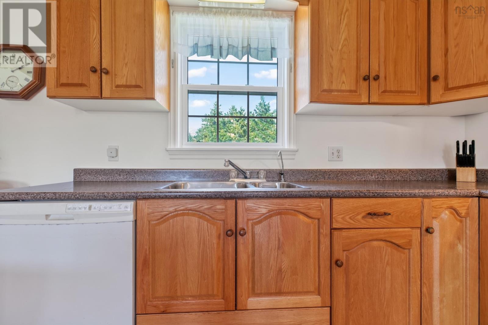 70 Little Harbour Road, Lower L'ardoise, Nova Scotia  B0E 1W0 - Photo 11 - 202622032