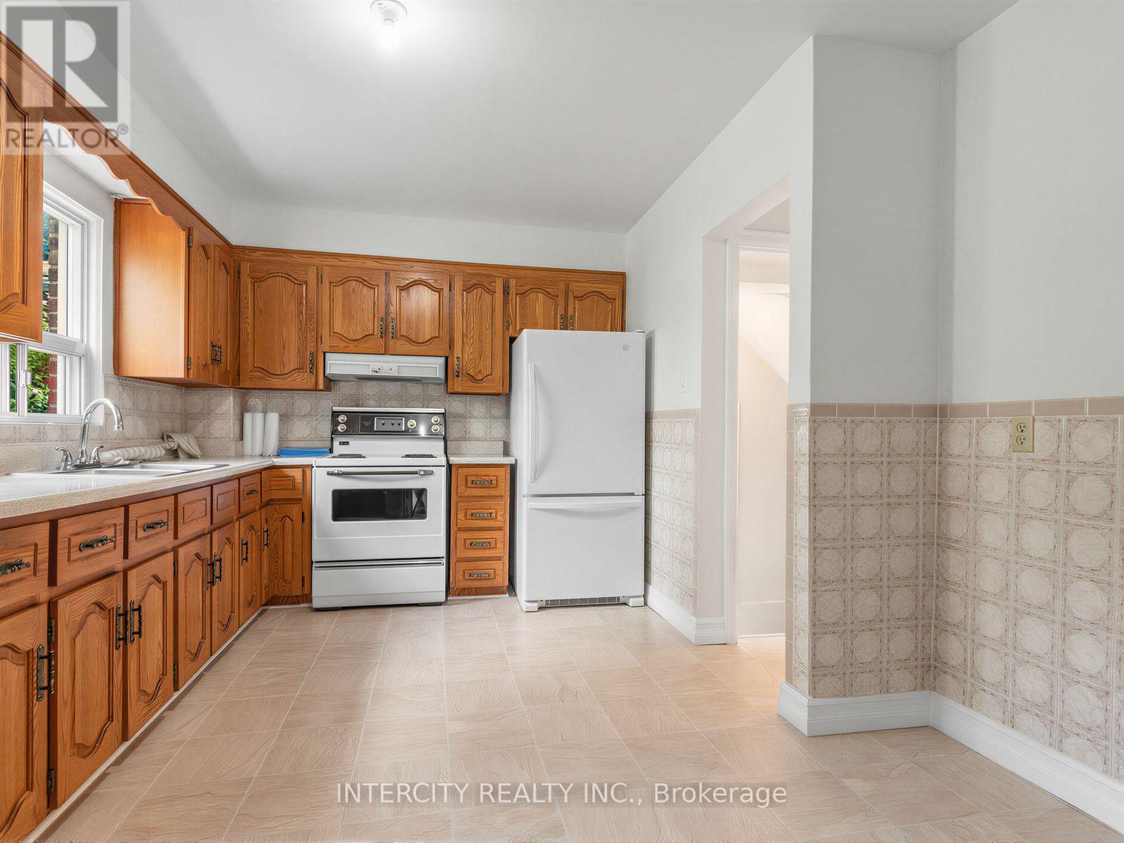178 Bogert Avenue, Toronto, Ontario  M2N 1K9 - Photo 12 - C13732686