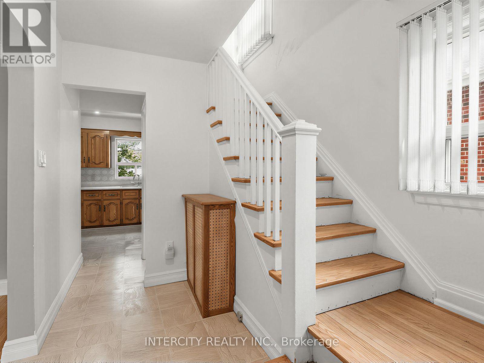 178 Bogert Avenue, Toronto, Ontario  M2N 1K9 - Photo 5 - C13732686
