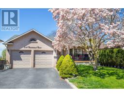 312 CUMBERLAND COURT, Oshawa, Ontario