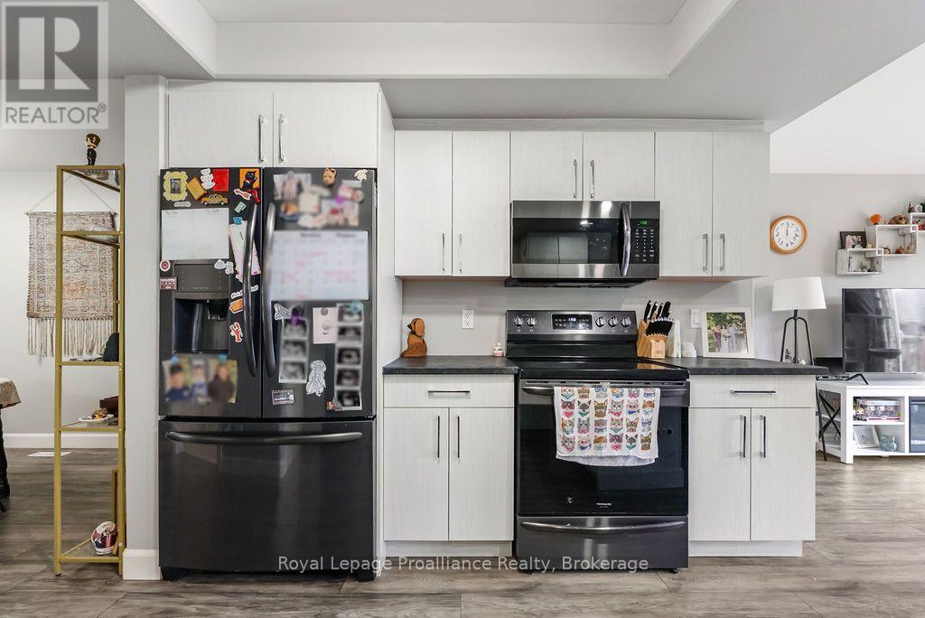 17 Dewal Place, Belleville, Ontario  K8P 0H3 - Photo 12 - X13735230