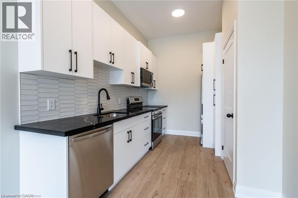 728 Eleventh Avenue Unit# A, Hamilton, Ontario  L8T 2K8 - Photo 5 - 40858843