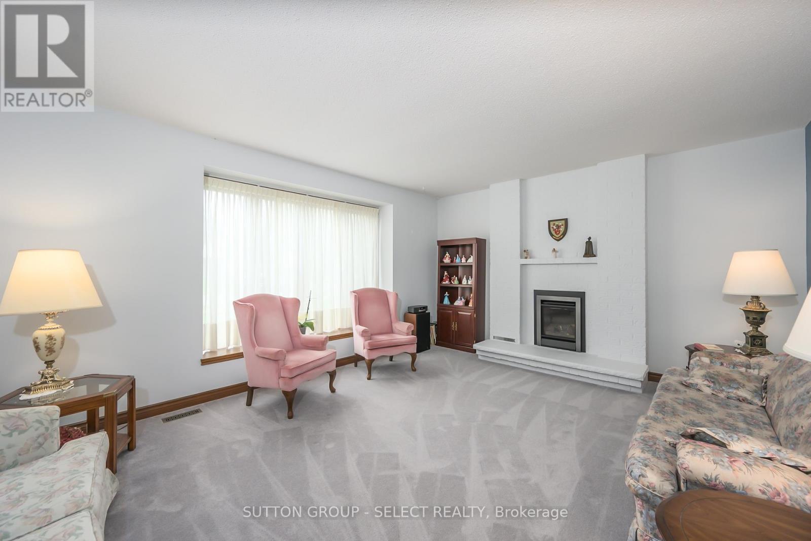 260 Village Green Avenue, London South, Ontario  N6J 3Z6 - Photo 3 - X13735316